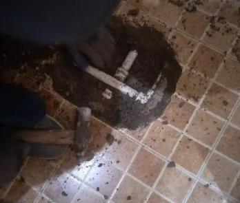 兴文卫生间漏水维修公司为您分享下卫生间渗水如何处理及注意事项